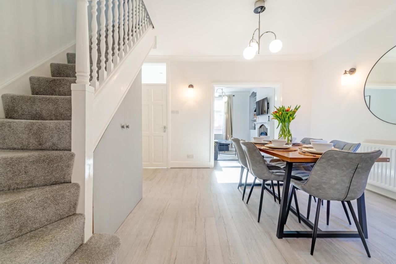 Southview Stays - Three Bedroom House 切斯特 外观 照片