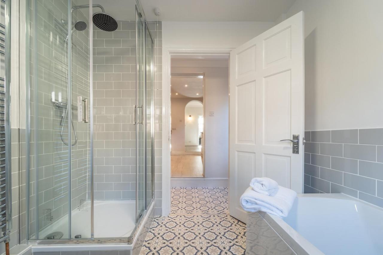 Southview Stays - Three Bedroom House 切斯特 外观 照片