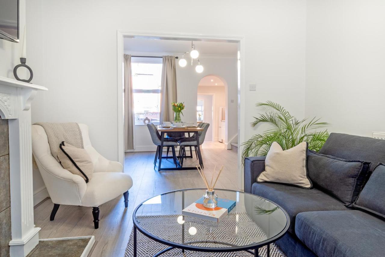 Southview Stays - Three Bedroom House 切斯特 外观 照片