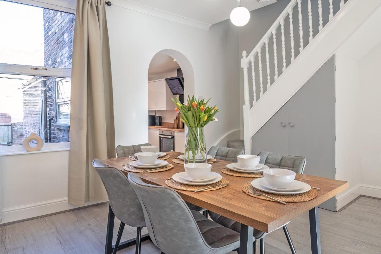 Southview Stays - Three Bedroom House 切斯特 外观 照片