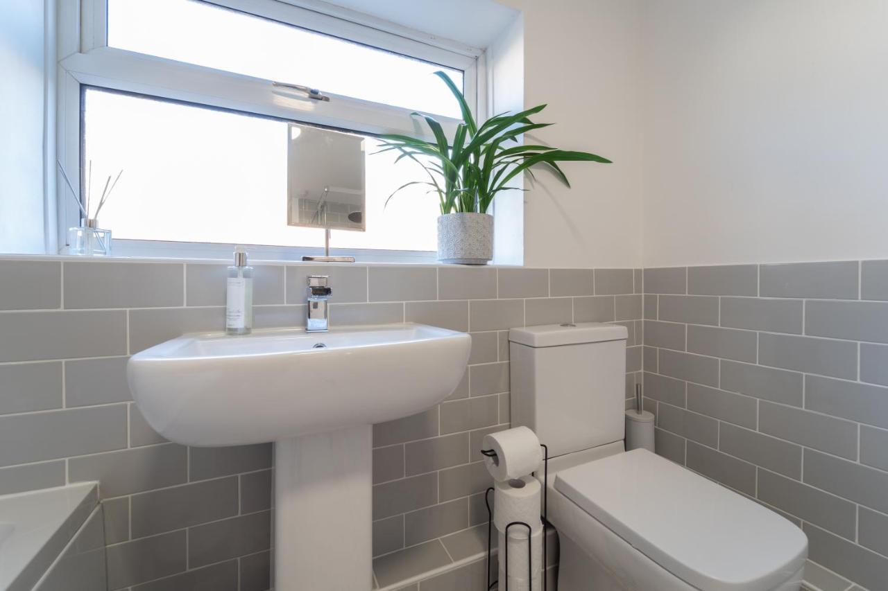 Southview Stays - Three Bedroom House 切斯特 外观 照片